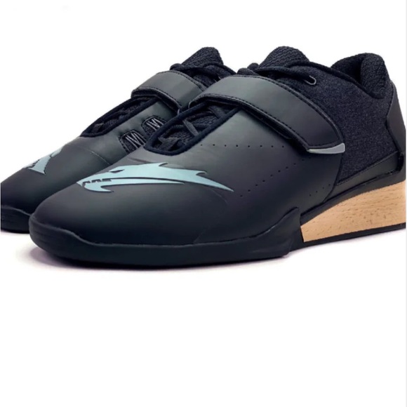 Velaasa Weightlifting shoes, 10.5W or 9 M - Picture 1 of 5